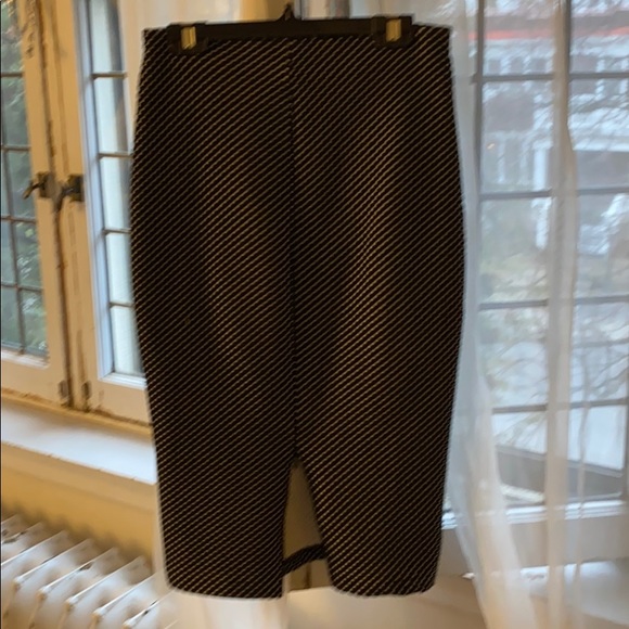 Black and white strech pencil skirt - Picture 2 of 2